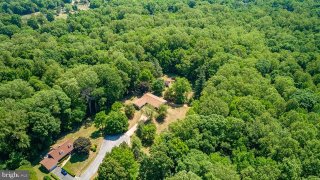 5434 STRAWBERRY LN, King George, VA 22485