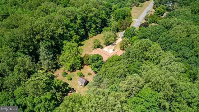 5434 STRAWBERRY LN, King George, VA 22485