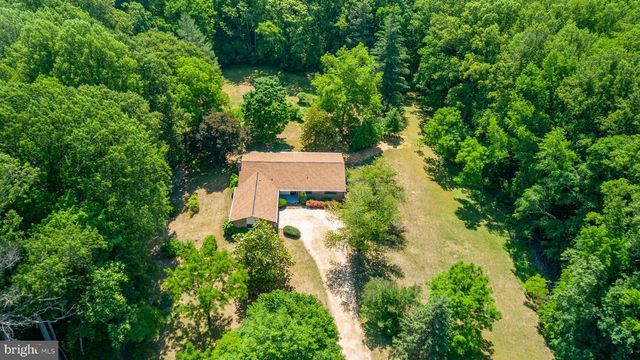 5434 STRAWBERRY LN, King George, VA 22485