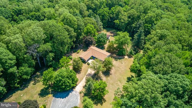 5434 STRAWBERRY LN, King George, VA 22485