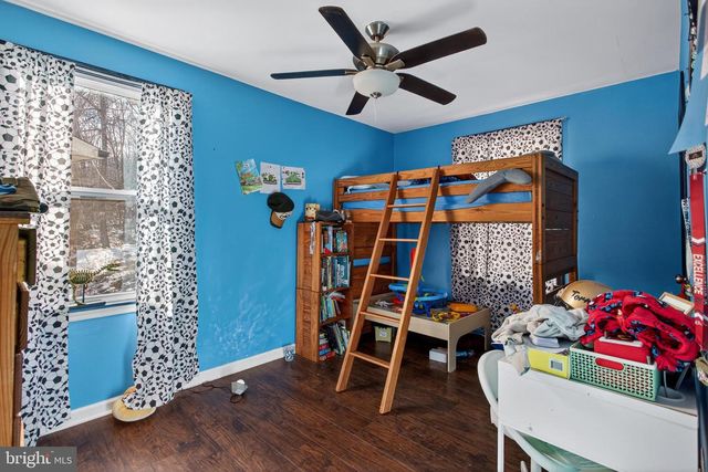 1238 LOGGER DR, Gore, VA 22637