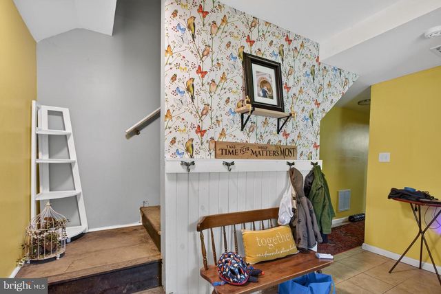 1238 LOGGER DR, Gore, VA 22637