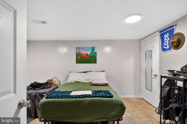 1238 LOGGER DR, Gore, VA 22637