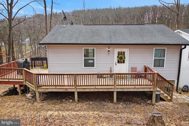 1238 LOGGER DR, Gore, VA 22637