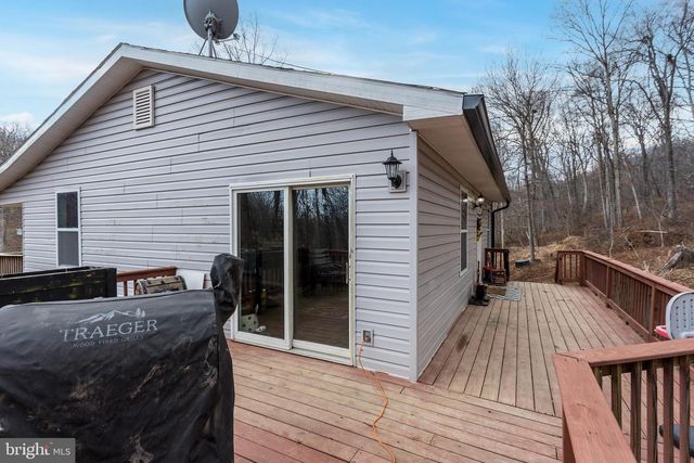 1238 LOGGER DR, Gore, VA 22637