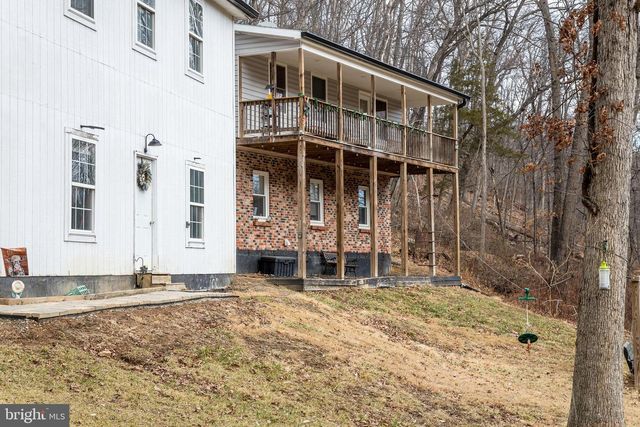 1238 LOGGER DR, Gore, VA 22637