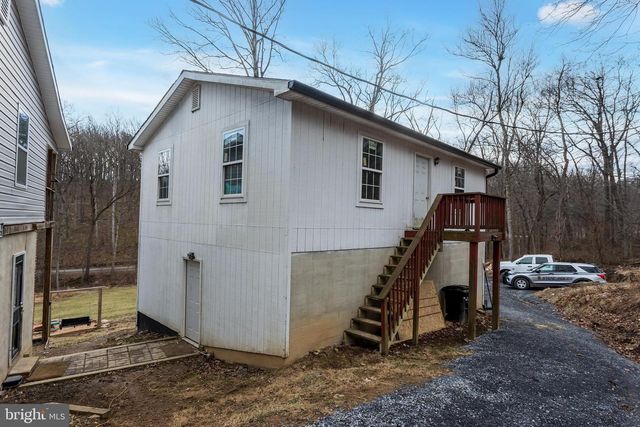 1238 LOGGER DR, Gore, VA 22637