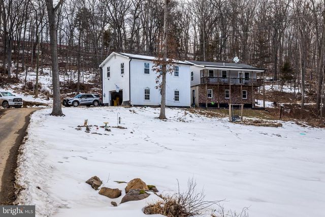 1238 LOGGER DR, Gore, VA 22637