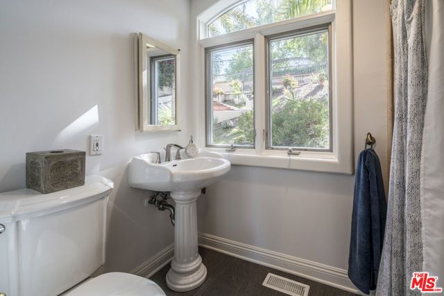 7036 Grasswood Avenue, Malibu, CA 90265