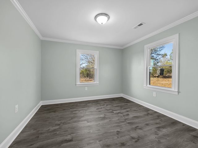 737 Lowrys Road, Gaffney, SC 29340