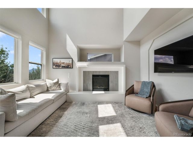 15690 James Gate Pl, Monument, CO 80132