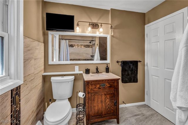 3060 Keswick Road, Shaker Heights, OH 44120