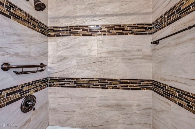 3060 Keswick Road, Shaker Heights, OH 44120