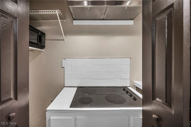 3060 Keswick Road, Shaker Heights, OH 44120