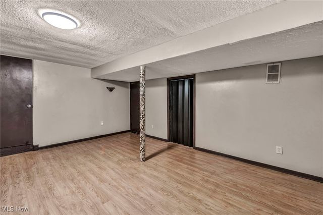 3060 Keswick Road, Shaker Heights, OH 44120