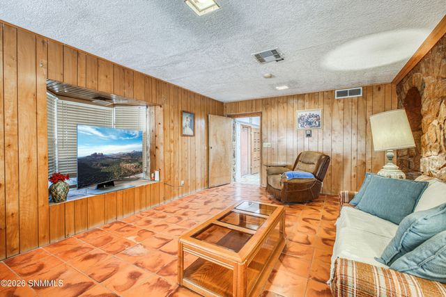 207 Edgewood Boulevard, Sunland Park, NM 88063