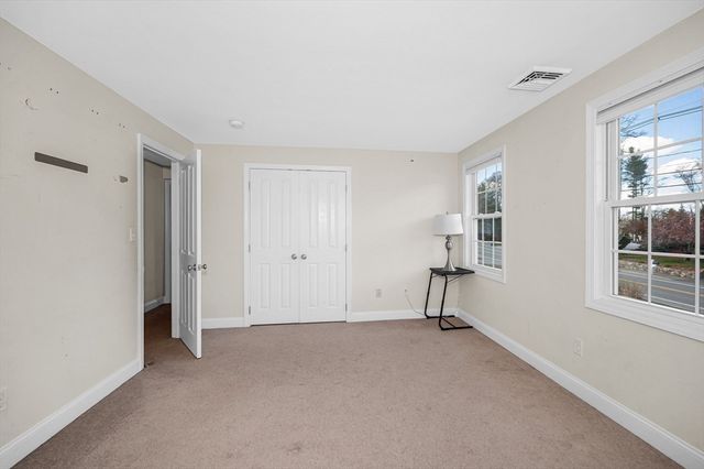 475 Arlington St, Dracut, MA 01826
