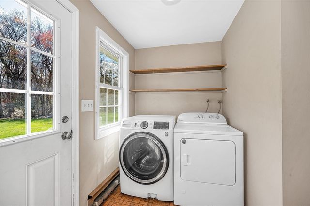 475 Arlington St, Dracut, MA 01826