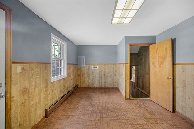 475 Arlington St, Dracut, MA 01826