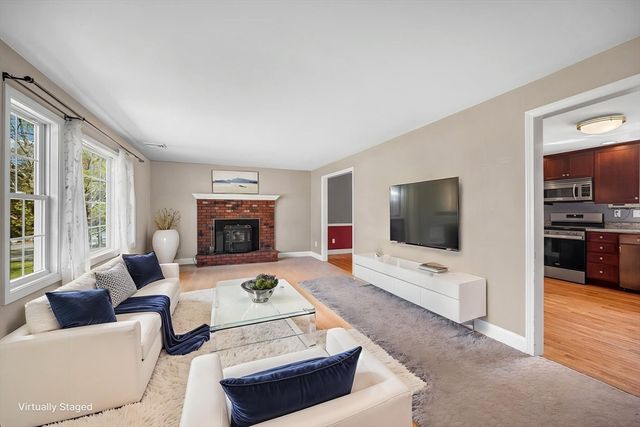 475 Arlington St, Dracut, MA 01826