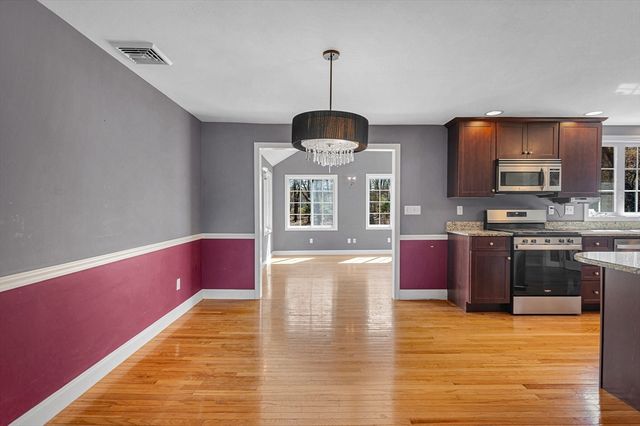 475 Arlington St, Dracut, MA 01826