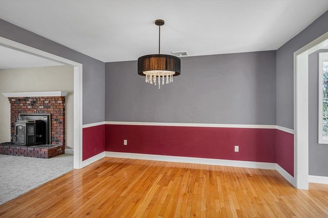475 Arlington St, Dracut, MA 01826