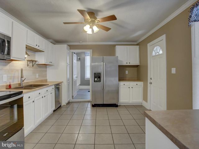 53 E NORTH ST, Waynesboro, PA 17268