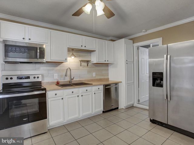 53 E NORTH ST, Waynesboro, PA 17268