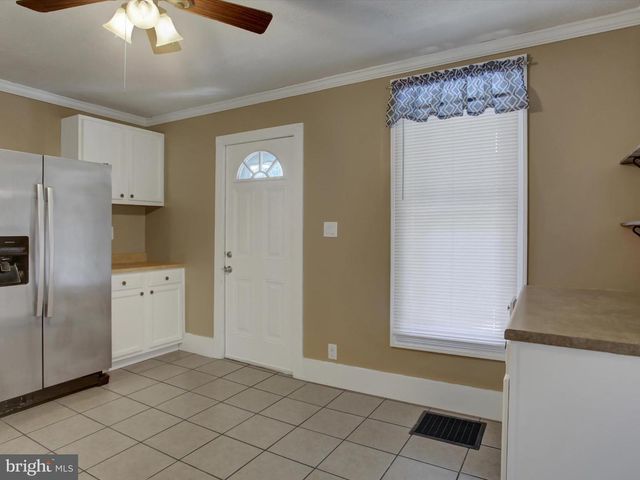 53 E NORTH ST, Waynesboro, PA 17268