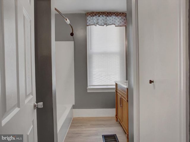 53 E NORTH ST, Waynesboro, PA 17268