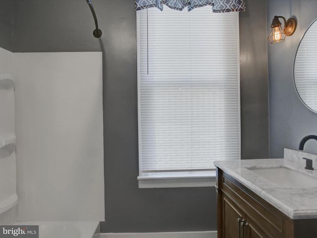 53 E NORTH ST, Waynesboro, PA 17268