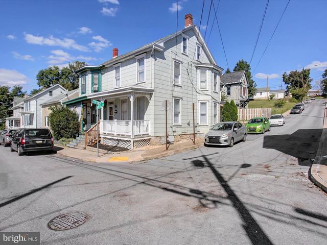 53 E NORTH ST, Waynesboro, PA 17268