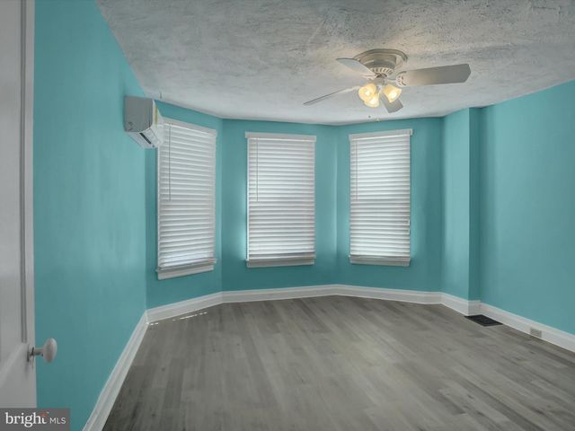 53 E NORTH ST, Waynesboro, PA 17268
