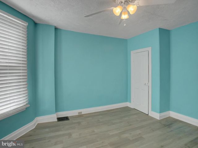 53 E NORTH ST, Waynesboro, PA 17268