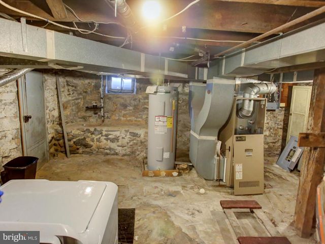 53 E NORTH ST, Waynesboro, PA 17268