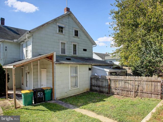 53 E NORTH ST, Waynesboro, PA 17268