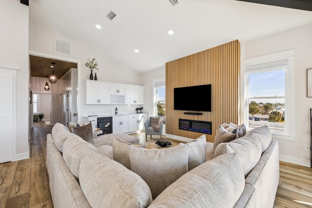 5914 Sunset Avenue, Panama City Beach, FL 32408