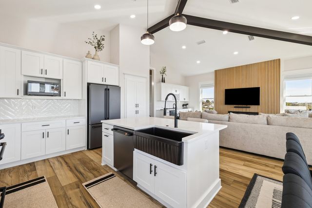 5914 Sunset Avenue, Panama City Beach, FL 32408