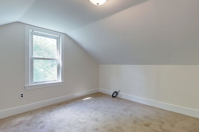 92 Squannacook Rd, Shirley, MA 01464