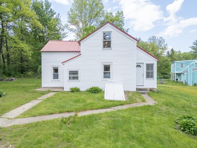 92 Squannacook Rd, Shirley, MA 01464