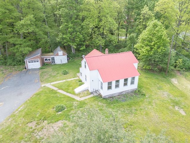 92 Squannacook Rd, Shirley, MA 01464