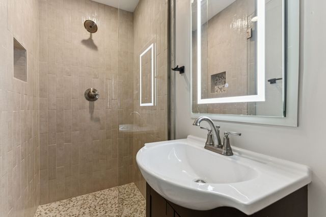 1618 Shelley St, Murfreesboro, TN 37129