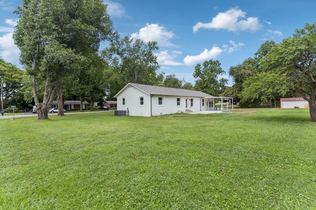 1618 Shelley St, Murfreesboro, TN 37129