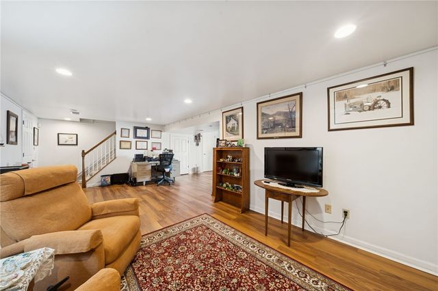 525 McFarland Road, Derry Twp, PA 15650