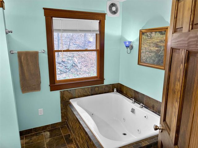 1524 Quarry Street, Eau Claire, WI 54703