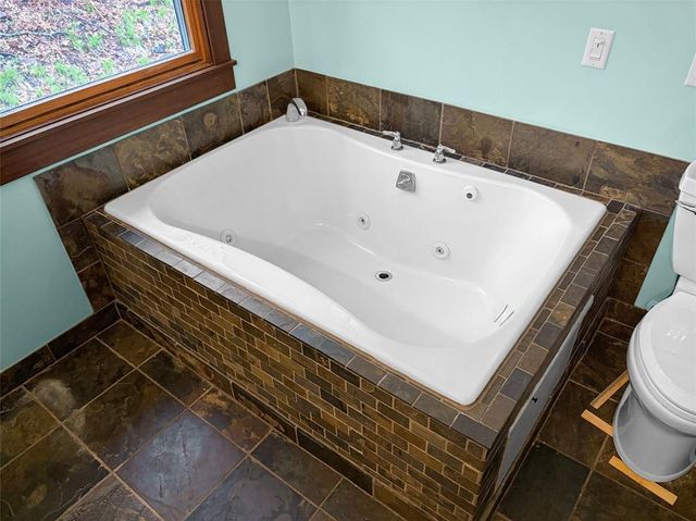 1524 Quarry Street, Eau Claire, WI 54703