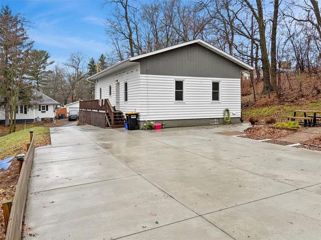 1524 Quarry Street, Eau Claire, WI 54703