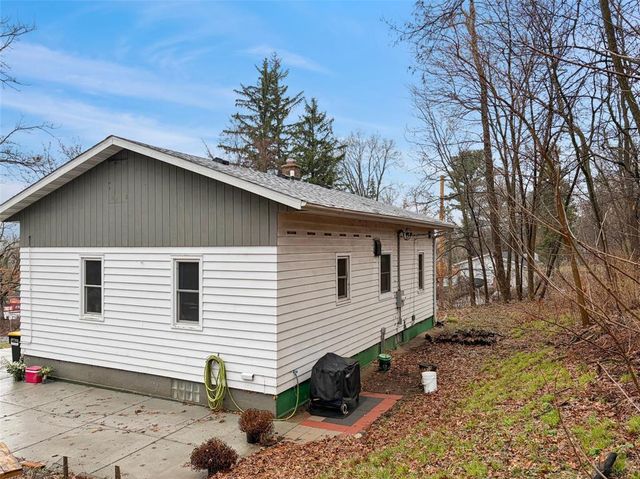 1524 Quarry Street, Eau Claire, WI 54703