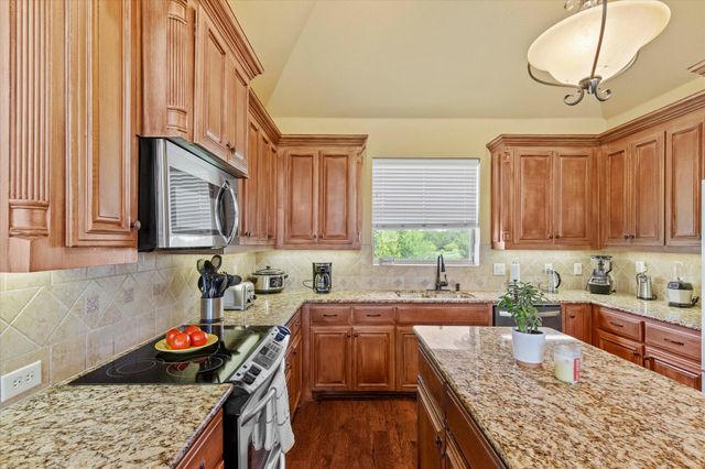 3707 Heatherwood Lane, Sherman, TX 75090