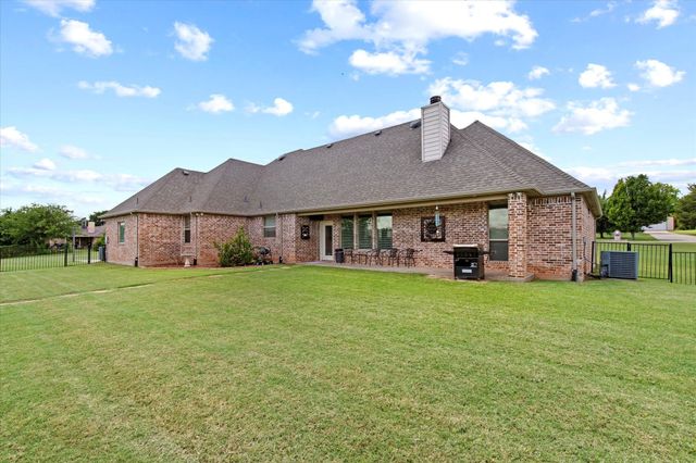 3707 Heatherwood Lane, Sherman, TX 75090
